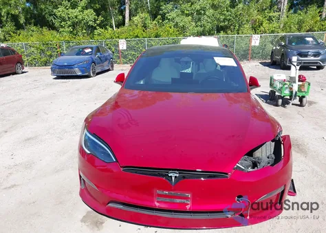 2023 Tesla Model S Dual Motor All-Wheel Drive/Standard Range z USA, uszkodzony, nr VIN 5YJSA1E54PF513070